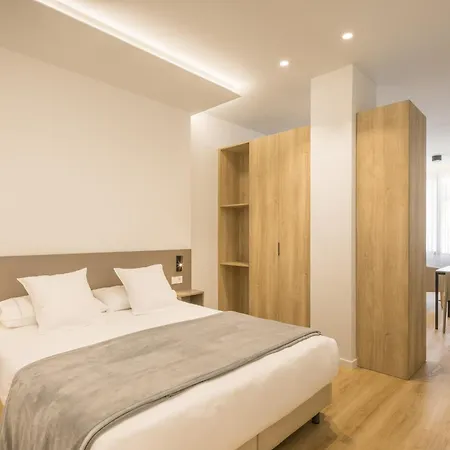 Mon Jardin De Ayora شقة فندقية 4*